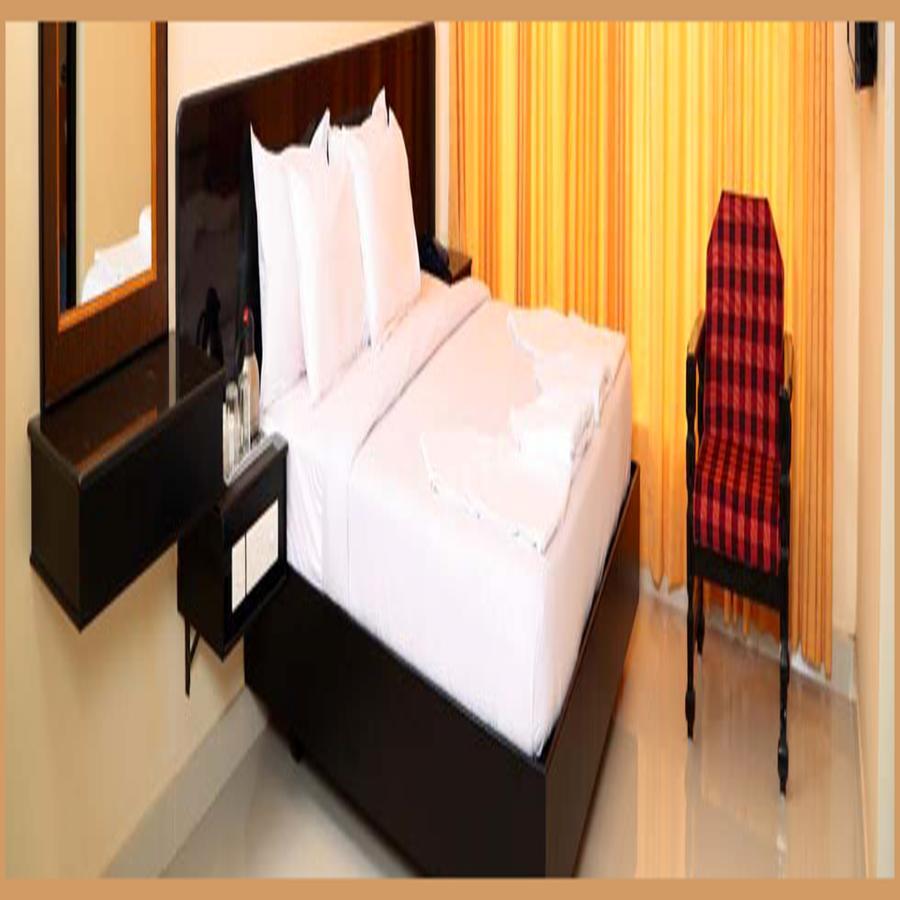 Hotel Sridevi Каньякумарі Екстер'єр фото